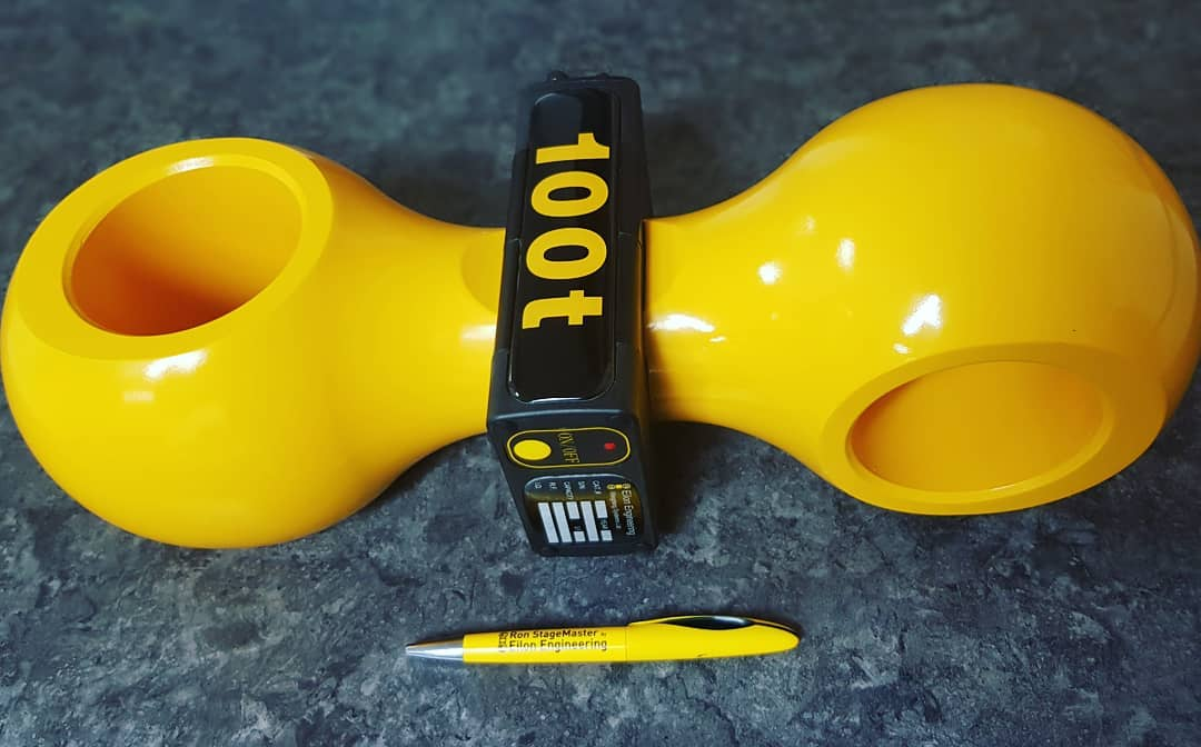 100-ton Eilon Engineering load scale system (pen for scale). 100-ton Eilon Engineering load scale system (pen for scale).